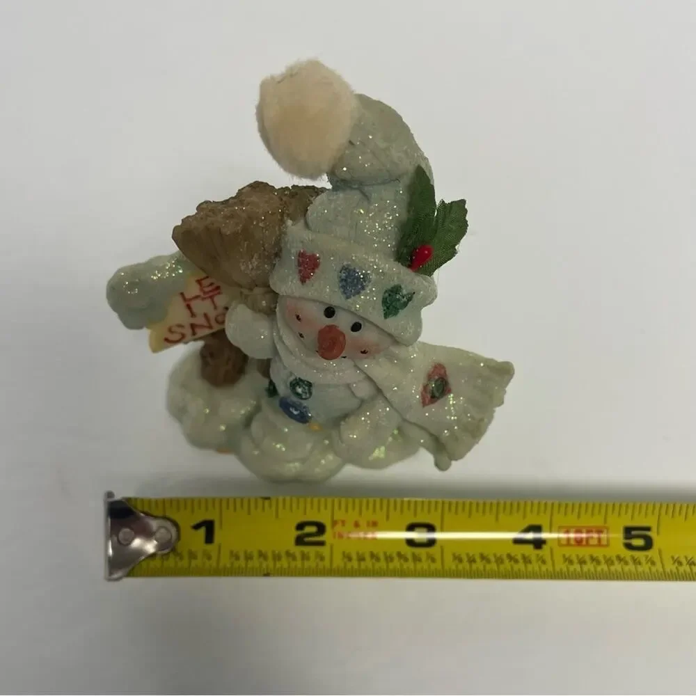 Vintage Resin painted Snowman mini figurine statue decor piece